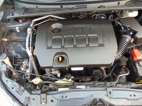 Used 2014 Toyota Corolla LE FWD image 25