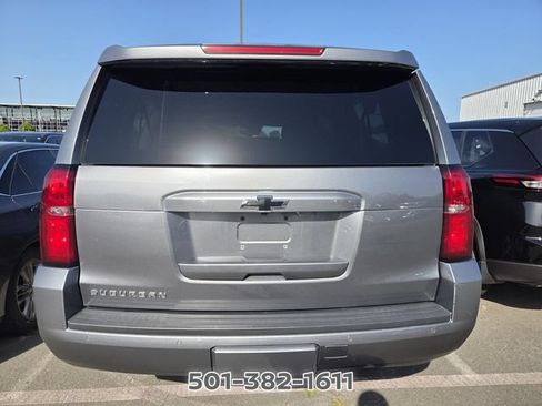 Used 2020 Chevrolet Suburban LT RWD image 3