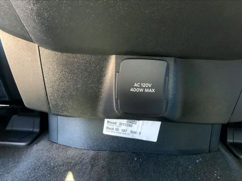 New 2025 Ford Expedition Active image 18