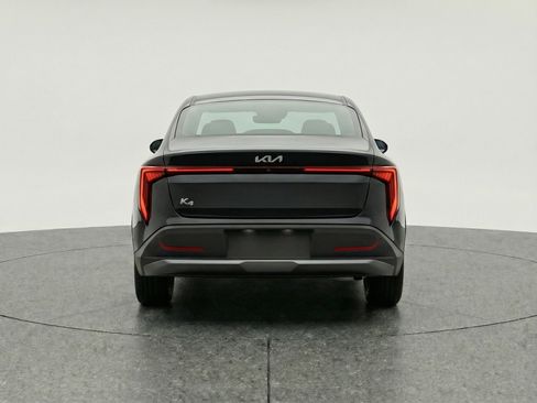 Used 2025 Kia K4 LXS image 7