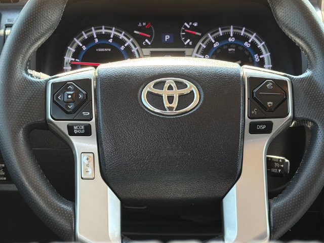 Used 2017 Toyota 4Runner SR5 AWD/4WD image 17