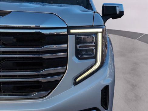 Used 2022 GMC Sierra 1500 SLT w/ SLT Premium Plus Package image 12