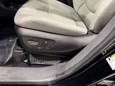 Used 2024 Toyota Sienna LE image 12