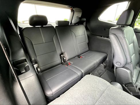 Used 2024 GMC Acadia Elevation image 38