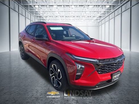 New 2026 Chevrolet Trax RS w/ Sunroof Package image 3