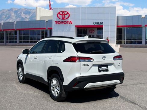 Used 2024 Toyota Corolla Cross LE AWD/4WD image 5