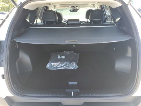 Certified 2025 Hyundai Tucson SEL AWD/4WD image 9