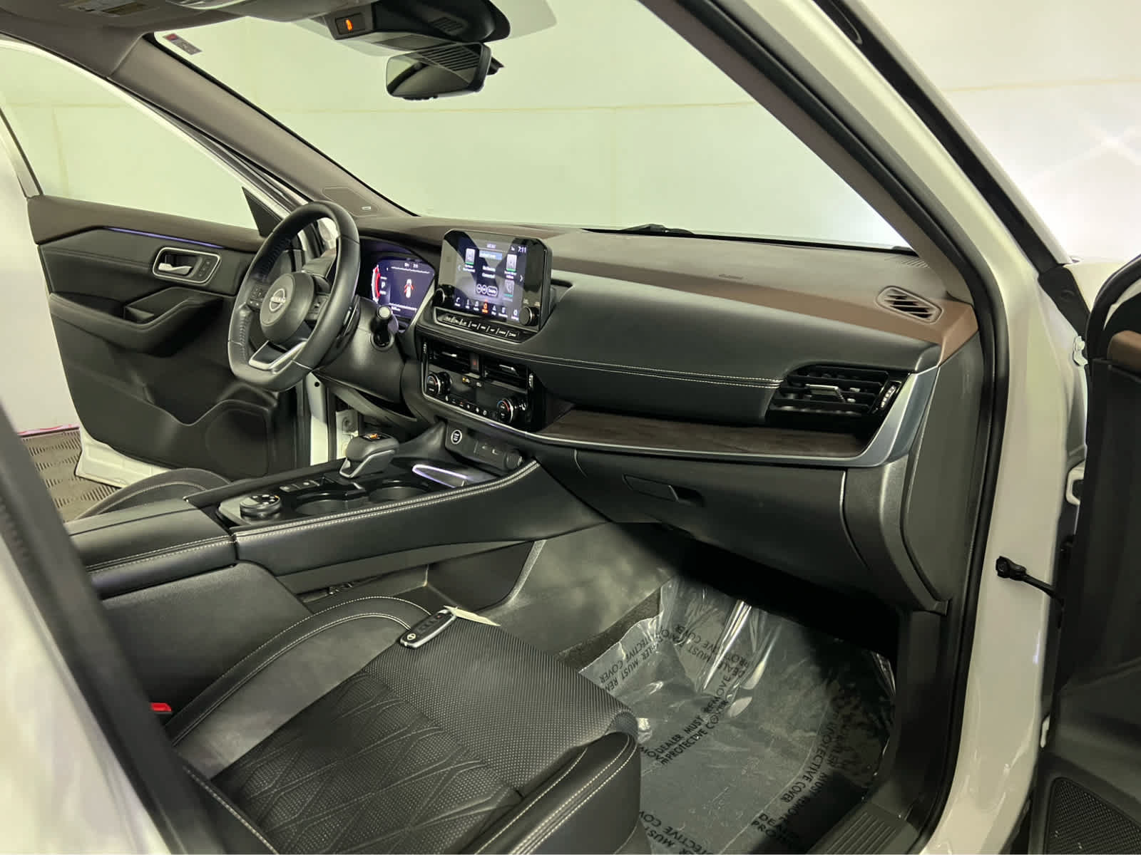 Used 2023 Nissan Rogue Platinum w/ Platinum Premium Package AWD/4WD image 31