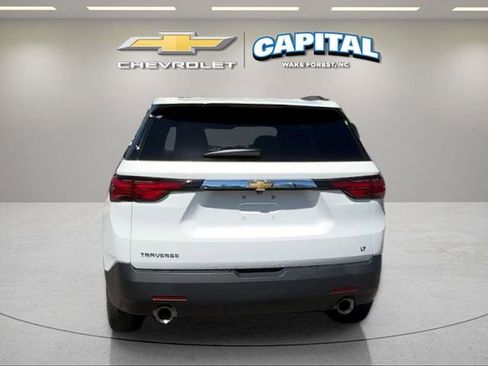 Used 2023 Chevrolet Traverse LT FWD image 4