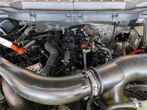 New 2025 Ford F150 Lariat w/ Equipment Group 502A High image 23