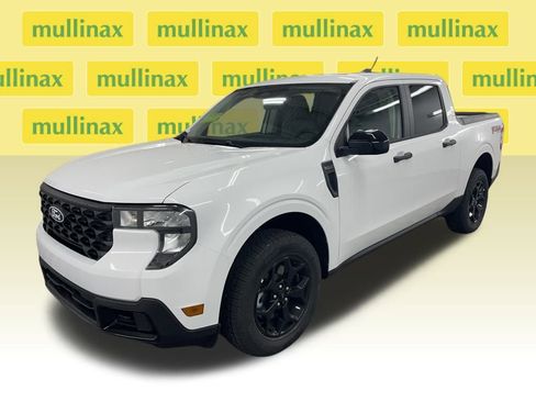New 2025 Ford Maverick XLT w/ XLT Luxury Package image 13