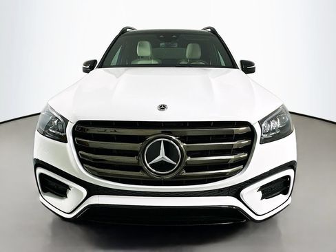 Used 2025 Mercedes-Benz GLS 450 4MATIC image 6