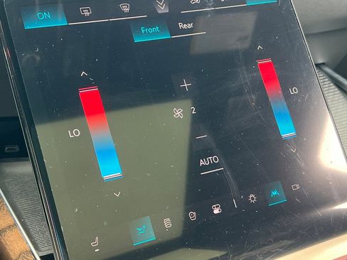 Certified 2025 Cadillac Escalade Sport Platinum w/ LPO, ONYX Package image 29