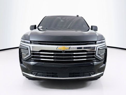 Used 2025 Chevrolet Suburban LT w/ Comfort Package RWD image 10