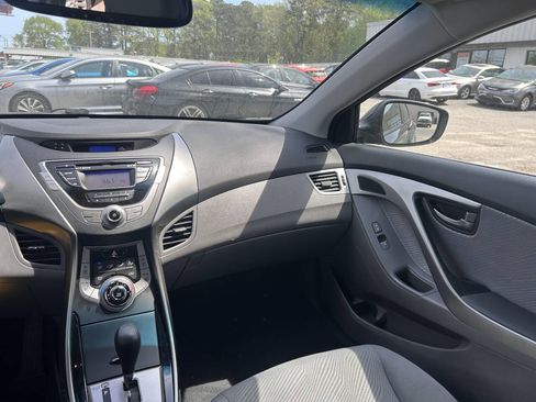 Used 2013 Hyundai Elantra GLS w/ Preferred Pkg image 14