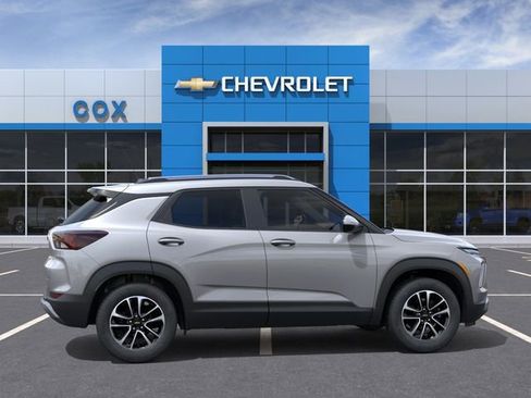 New 2026 Chevrolet TrailBlazer LT FWD image 5