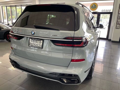 Used 2023 BMW X7 xDrive40i w/ M Sport Package AWD/4WD image 18