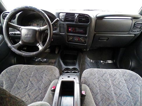 Used 2001 Chevrolet S10 Pickup LS AWD/4WD image 17