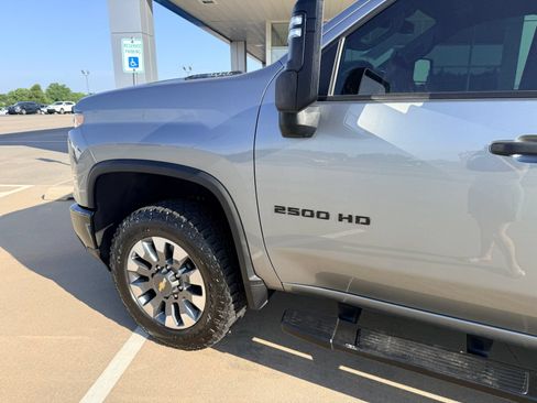 Used 2024 Chevrolet Silverado 2500 Custom w/ Custom Convenience Package AWD/4WD image 8