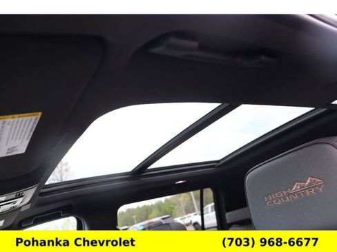 New 2026 Chevrolet Suburban High Country AWD/4WD image 18