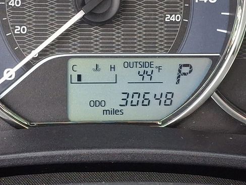 Used 2015 Toyota Corolla LE image 20