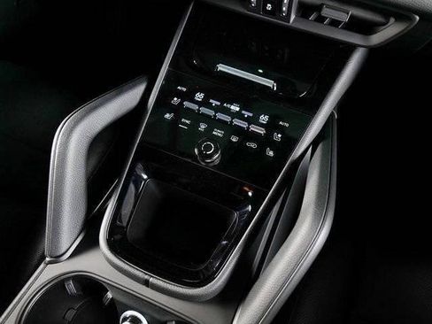 New 2026 Porsche Cayenne image 16