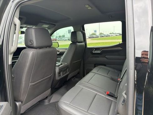 Used 2025 Chevrolet Silverado 1500 RST AWD/4WD image 9