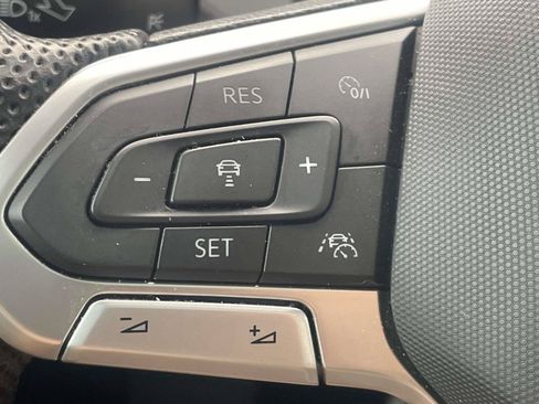 Used 2022 Volkswagen Atlas Cross Sport SEL Premium R-Line AWD/4WD image 26