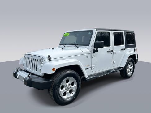 Used 2015 Jeep Wrangler Unlimited Sahara w/ Connectivity Group image 7