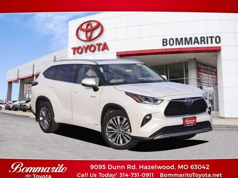 Used 2021 Toyota Highlander Platinum image 1