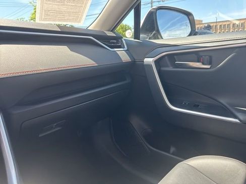 Used 2024 Toyota RAV4 Adventure AWD/4WD image 17