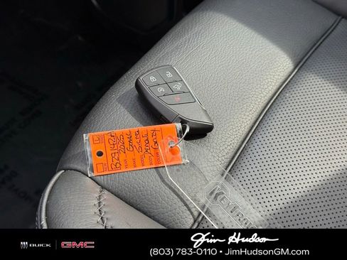 Used 2025 GMC Sierra 1500 Denali w/ Denali Reserve Package AWD/4WD image 36