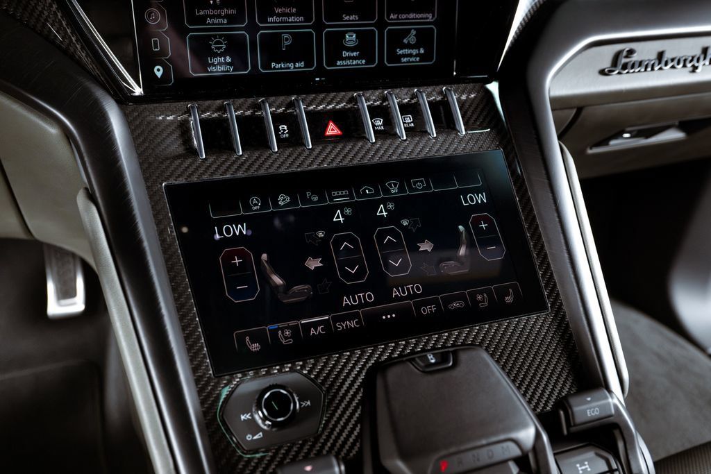 Used 2024 Lamborghini Urus S AWD/4WD image 15