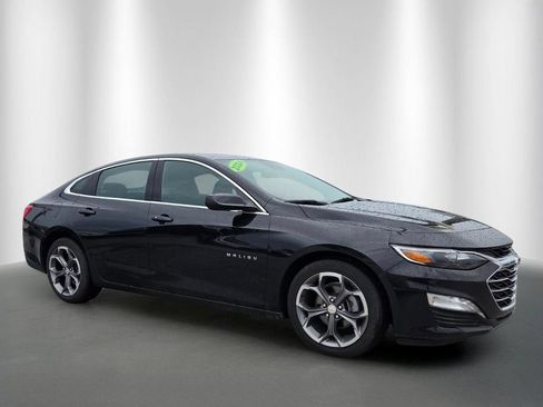 Used 2024 Chevrolet Malibu LT FWD image 2