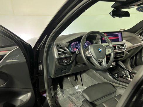 Used 2025 BMW X4 xDrive30i AWD/4WD image 23
