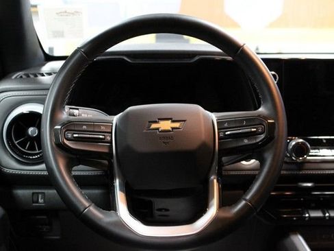 Used 2024 Chevrolet Colorado LT w/ LT Convenience Package II AWD/4WD image 19