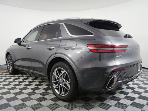 Used 2022 Genesis GV70 2.5T w/ Advanced Package image 5