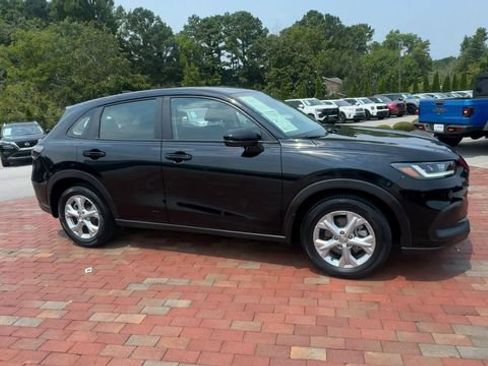 Used 2024 Honda HR-V LX image 4