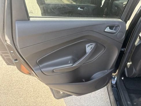 Used 2017 Ford Escape Titanium AWD/4WD image 21