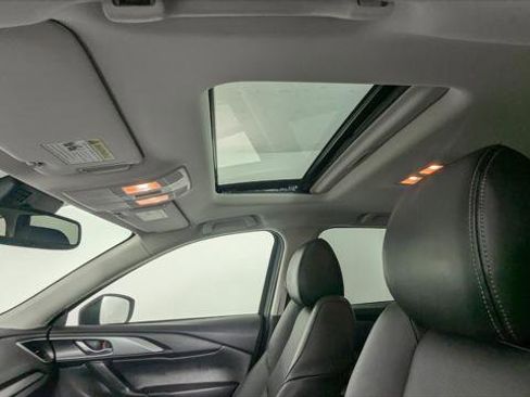 Used 2023 MAZDA CX-9 Touring image 16