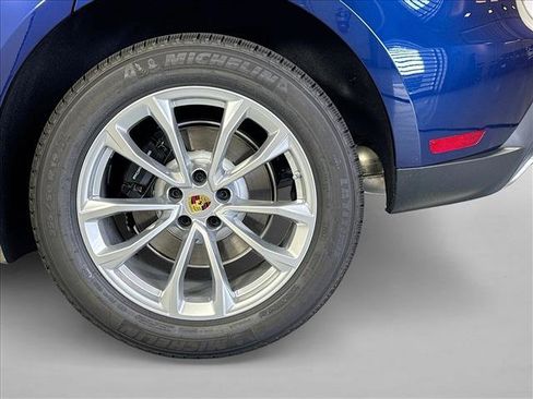 Certified 2026 Porsche Macan AWD/4WD image 24