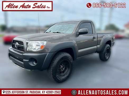 Used 2011 Toyota Tacoma 4x4 Regular Cab image 1