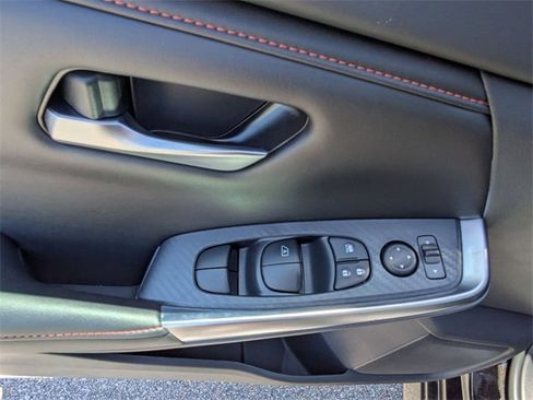 New 2025 Nissan Sentra SR w/ Midnight Edition image 12