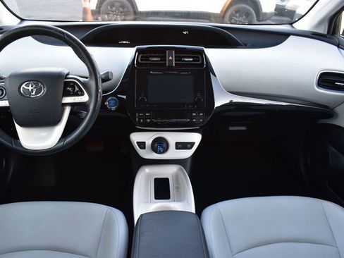 Used 2016 Toyota Prius Three Touring image 27