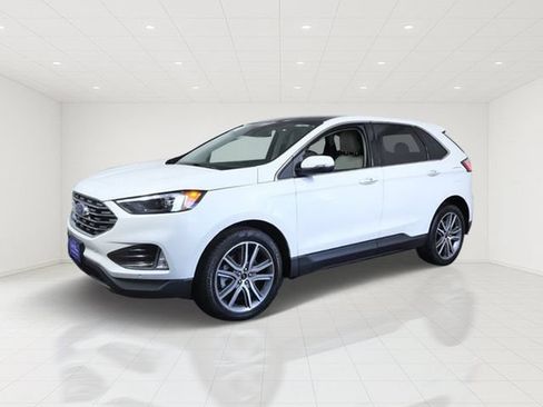Certified 2023 Ford Edge Titanium AWD/4WD image 3