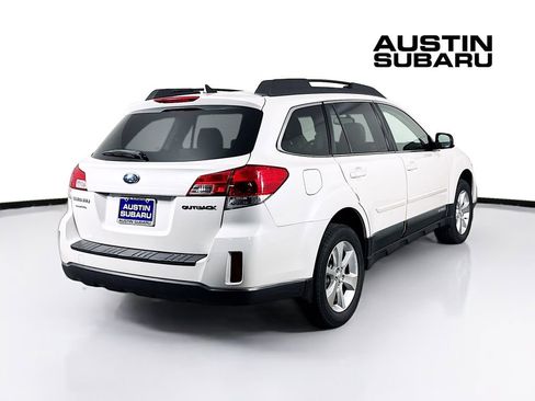 Used 2013 Subaru Outback 2.5i Limited w/ Moonroof Pkg image 7