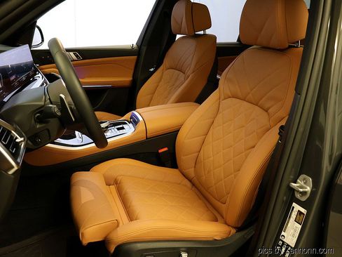 Certified 2026 BMW X5 xDrive40i w/ Executive Package image 10