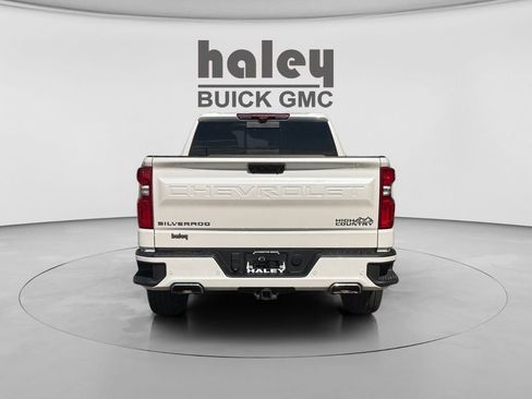 Used 2024 Chevrolet Silverado 1500 High Country w/ High Country Premium Package AWD/4WD image 4