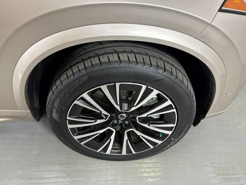 Used 2024 Volvo XC90 T8 Plus AWD/4WD image 11
