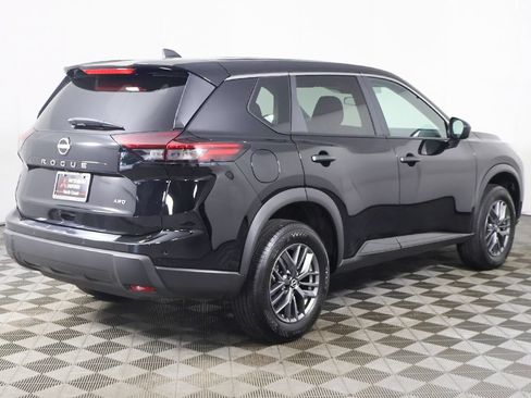 Used 2024 Nissan Rogue S AWD/4WD image 8